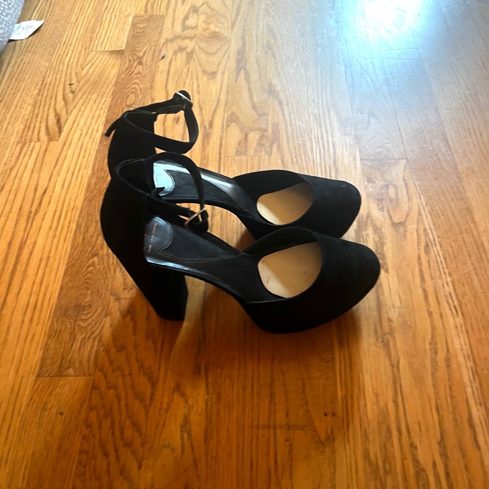 Perfect Condition with Original Box and Bag! Diane Von Furstenberg Black Heels